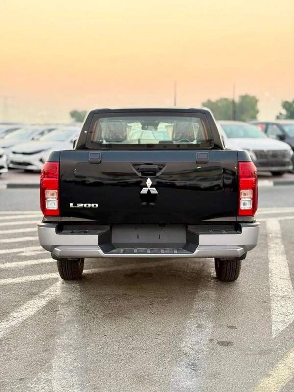 Mitsubishi L200 L200 PETROL 2.4L 4×4 2026 available all colour