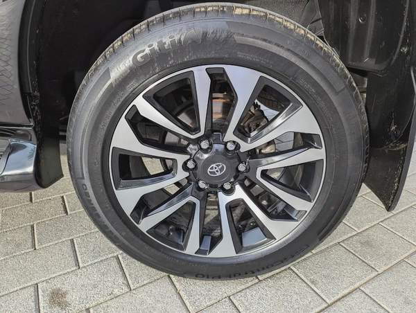 Toyota Prado TXL 2021 - V4 2.7L - GCC Specs - Excellent Condition