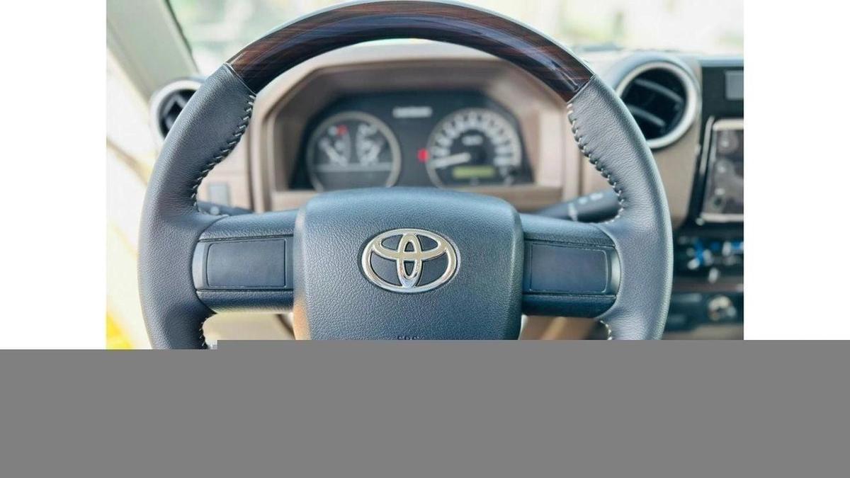 Toyota Land Cruiser 70 Toyota Land cruiser LC71 MT MY2022-White70 universally-5-5
