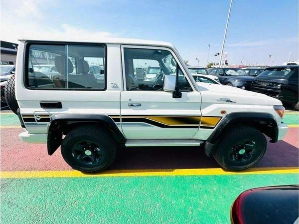 Toyota Land Cruiser 70 Toyota Land cruiser LC71 MT MY2022-White70 universally