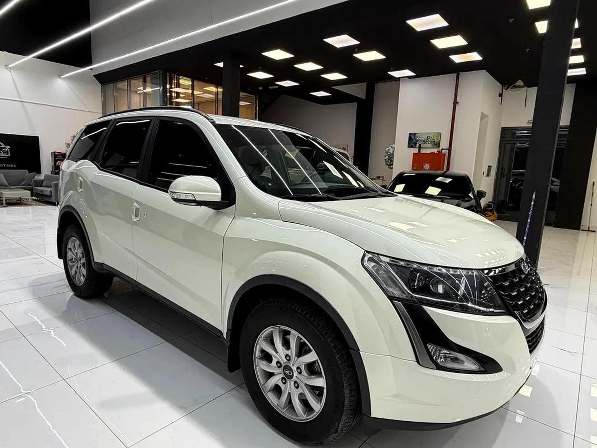 2022 Mahindra XUV 500 - GCC Specs - Excellent Condition-6-6