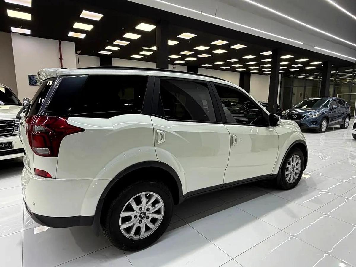 2022 Mahindra XUV 500 - GCC Specs - Excellent Condition-5-5