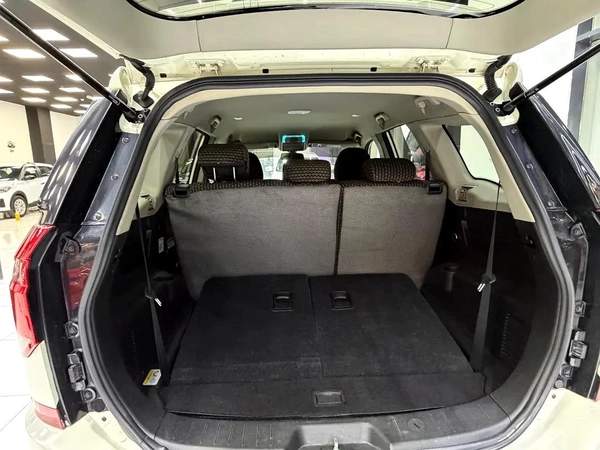2022 Mahindra XUV 500 - GCC Specs - Excellent Condition