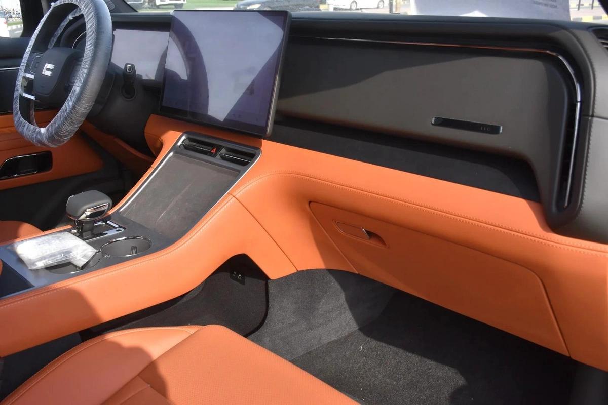 ROX 01 HYBRID SEVEN SEATS 2025 | GREEN LIKE-3-3