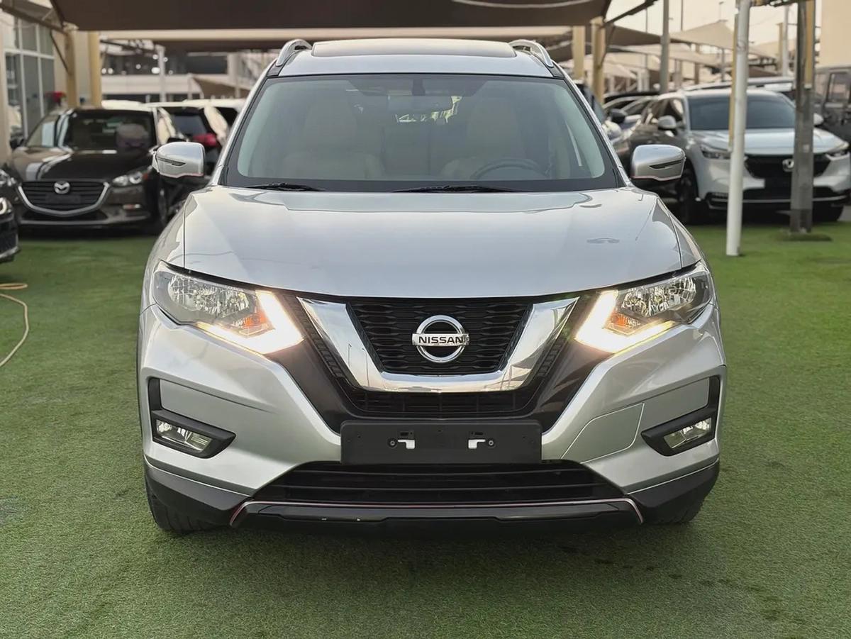 NISSAN X-TRAIL—2018–7 SEAT GCC—FREE ACCIDENT—FULL OPTIONS—LOW MILAGE—EXCELLENT CONDITION-2-2