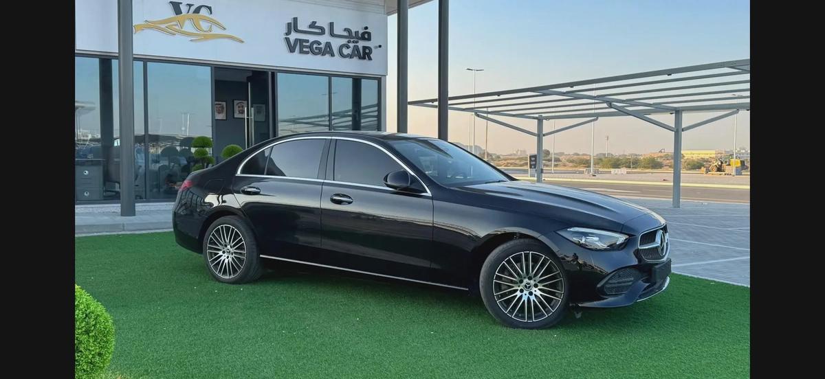 Mercedes C200 2023 Low mileage-1-1