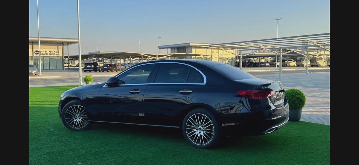 Mercedes C200 2023 Low mileage-2-2