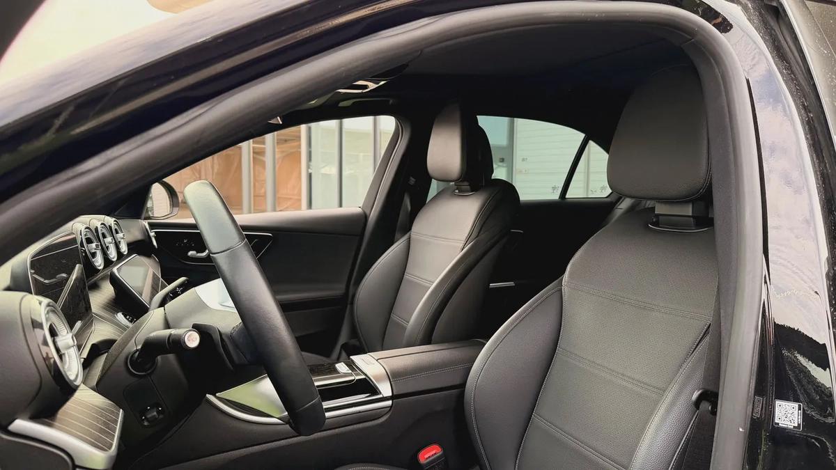 Mercedes C200 2023 Low mileage-8-8