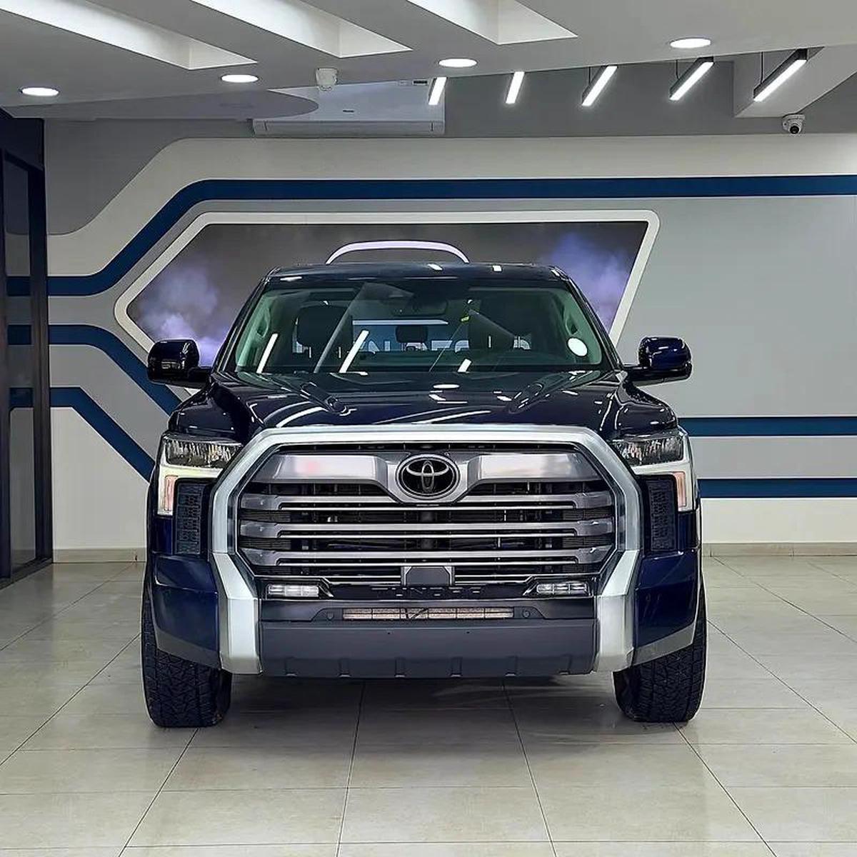 2023 Toyota Tundra Limited-4-4