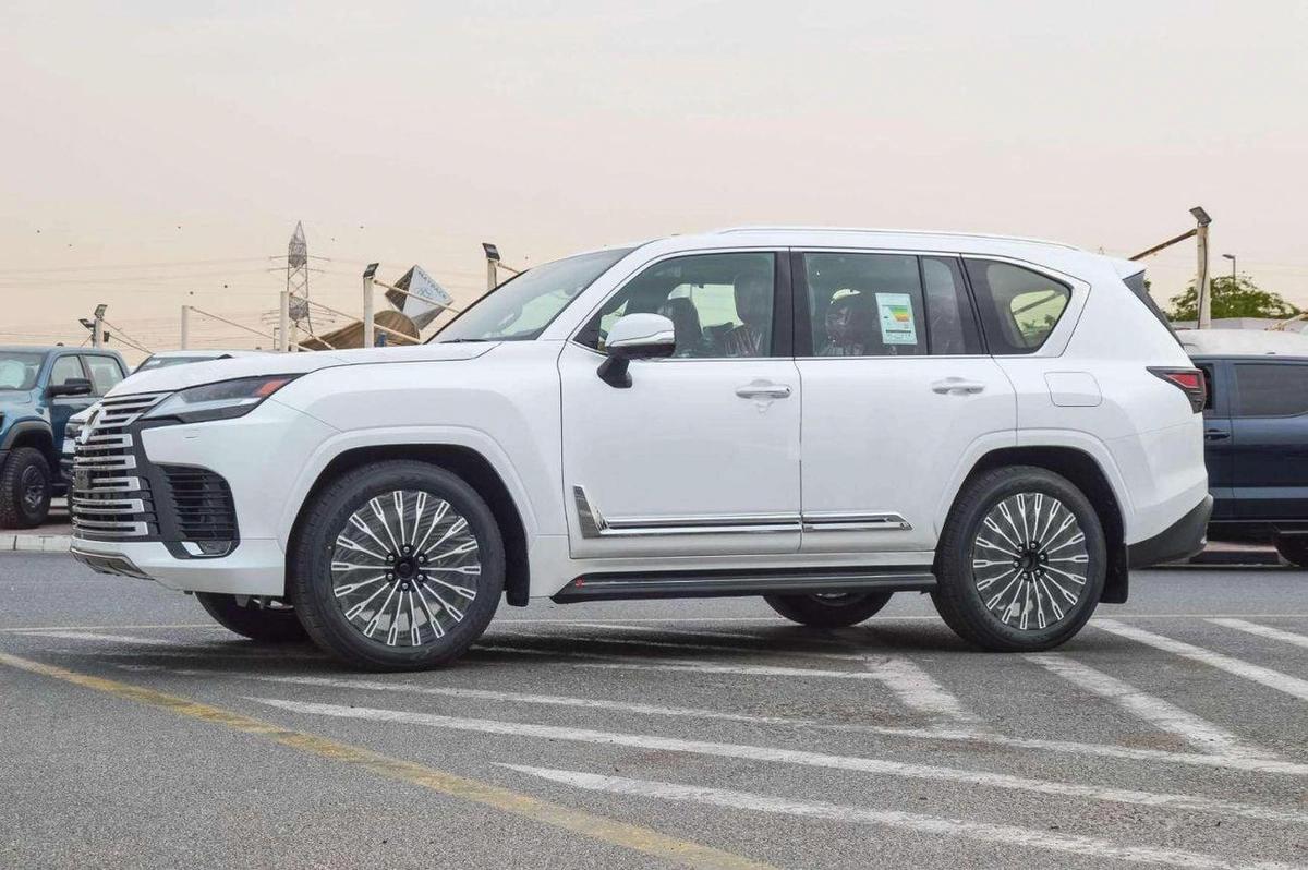 Lexus LX 600 LX 600 VIP 3.5L-2-2