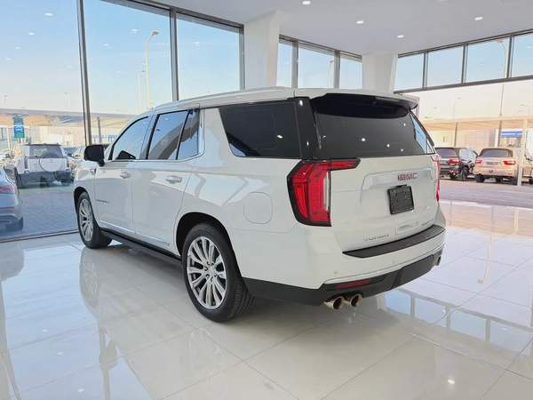 جي ام سي يوكن دينالي ابيض / بيج خليجي 2023 GMC Yukon Denali - GCC Specs
