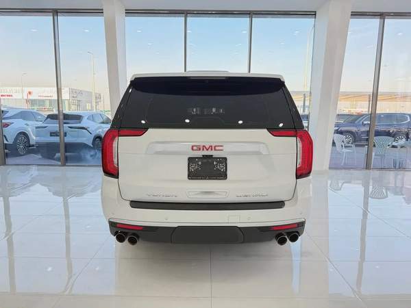 جي ام سي يوكن دينالي ابيض / بيج خليجي 2023 GMC Yukon Denali - GCC Specs