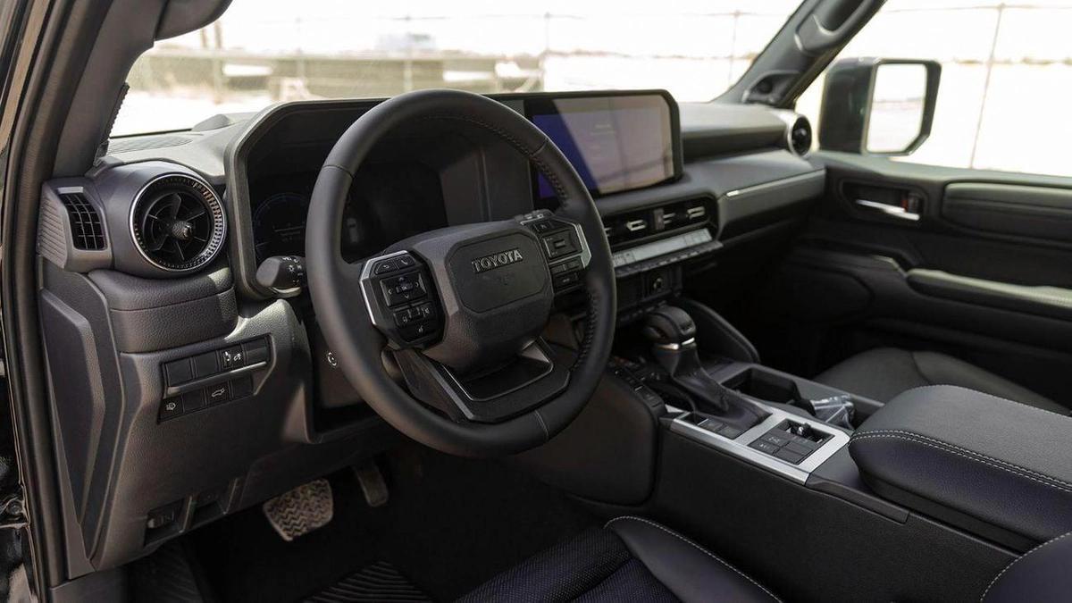 Toyota Prado PRADO 250 VX PREMIUM 2.4P AT MY2025 – BLACK-15-15