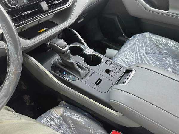 2025 TOYOTA HIGHLANDER HEV GLE-E WHITE | FROMAGE