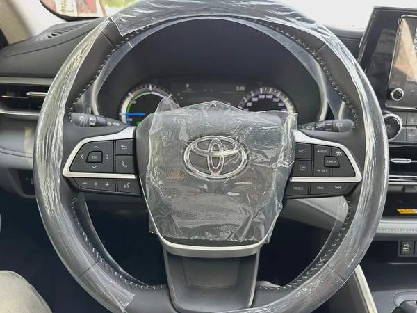 2025 TOYOTA HIGHLANDER HEV GLE-E WHITE | FROMAGE