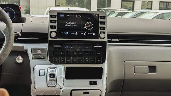 Hyundai Staria Premium 9 Seater 3.5L V6 GCC Brand New 2026