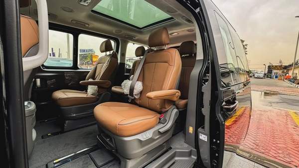 Hyundai Staria Premium 9 Seater 3.5L V6 GCC Brand New 2026