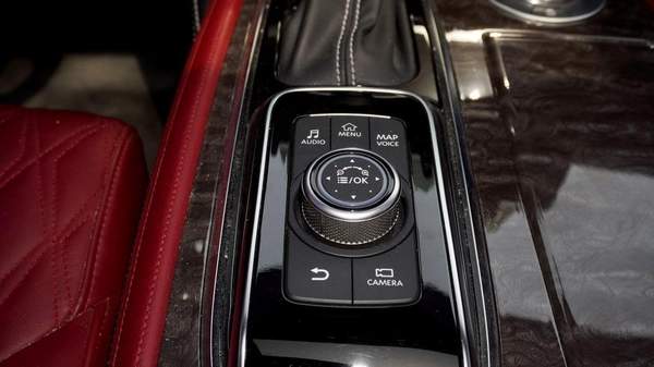 Nissan Patrol Platinum SE