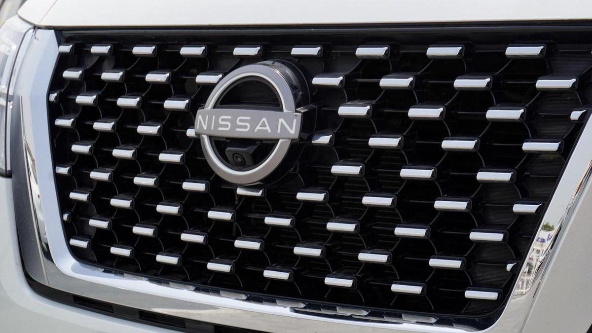 Nissan Patrol Platinum SE-17-17