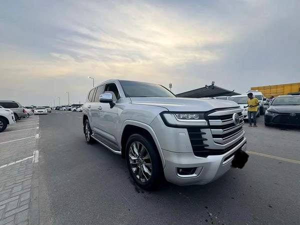Toyota Land Cruiser 4.0L, 2022, GCC Specs - Pristine Condition