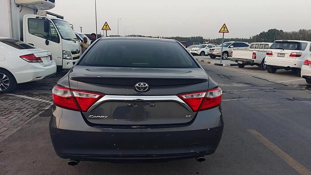 Toyota Camry GLX 2016 - GCC Specs - Excellent Condition-11-11