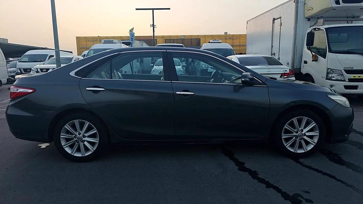 Toyota Camry GLX 2016 - GCC Specs - Excellent Condition-4-4