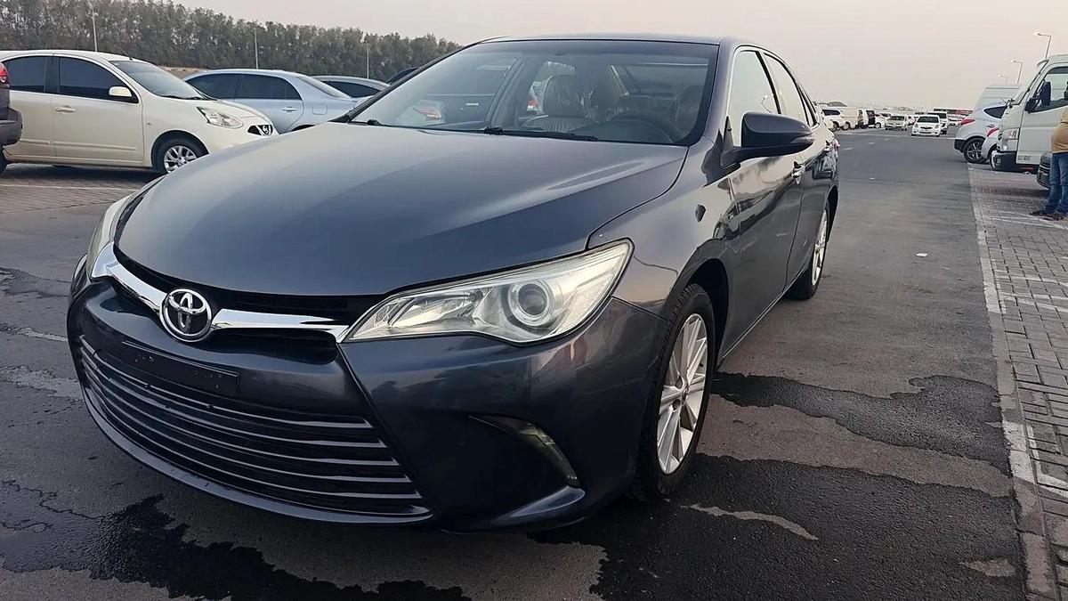 Toyota Camry GLX 2016 - GCC Specs - Excellent Condition-0-0