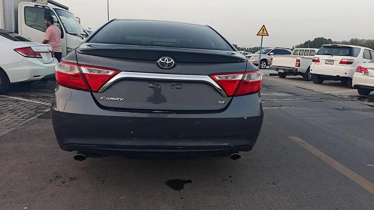 Toyota Camry GLX 2016 - GCC Specs - Excellent Condition-12-12