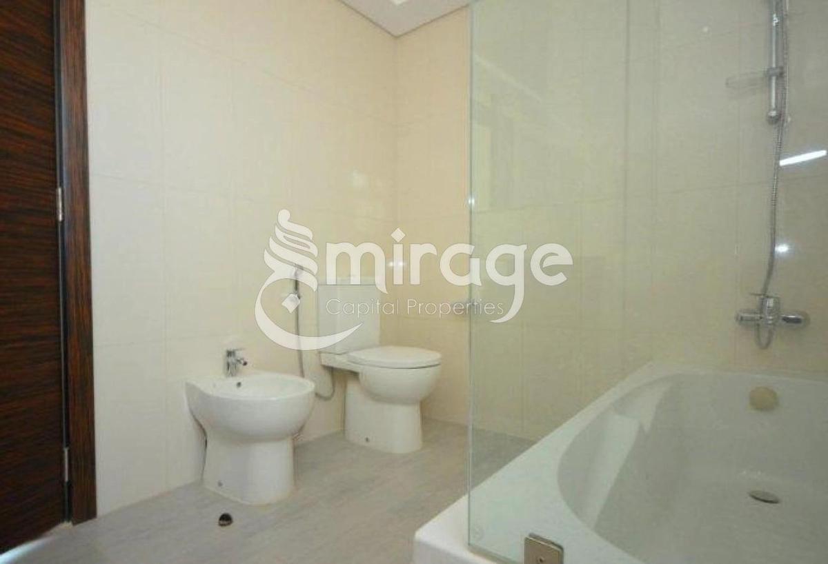 Stunning 2BR TH | Single Row Mid | Vacant-5-5