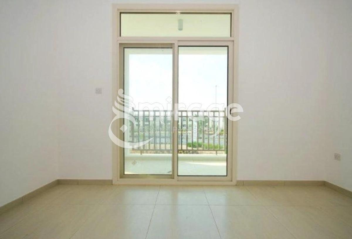 Stunning 2BR TH | Single Row Mid | Vacant-7-7