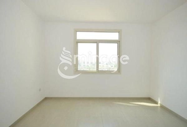 Stunning 2BR TH | Single Row Mid | Vacant