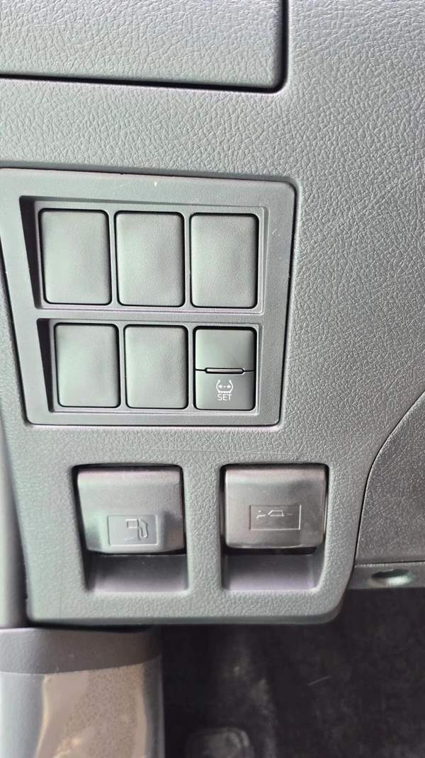 Toyota Fortuner EXR 2.7L (160 HP)