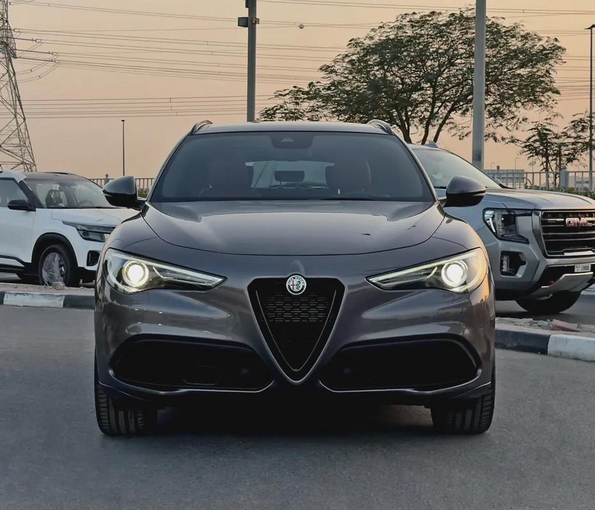 2022 Alfa Romeo Stelvio Veloce Q4, GCC Specifications-1-1