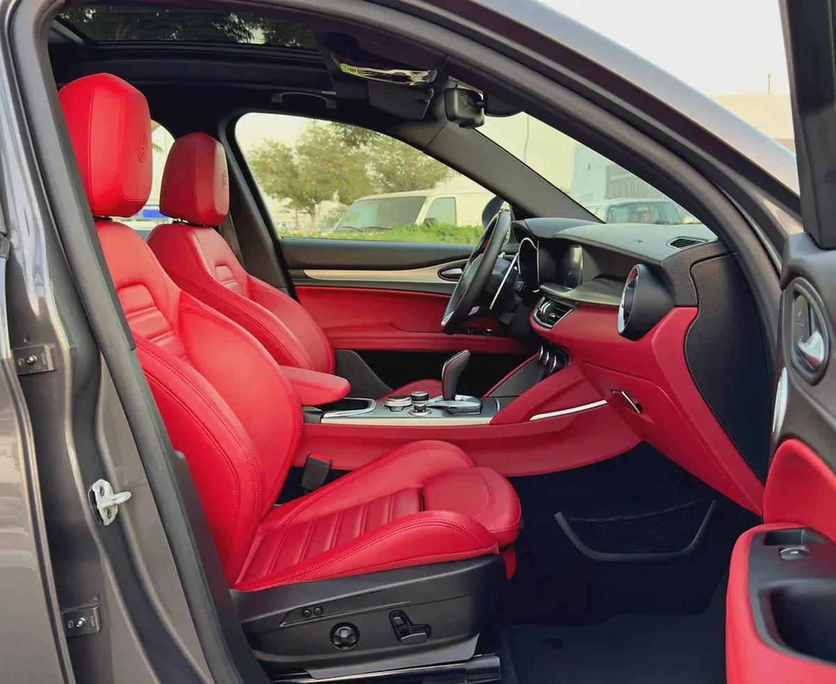 2022 Alfa Romeo Stelvio Veloce Q4, GCC Specifications-10-10