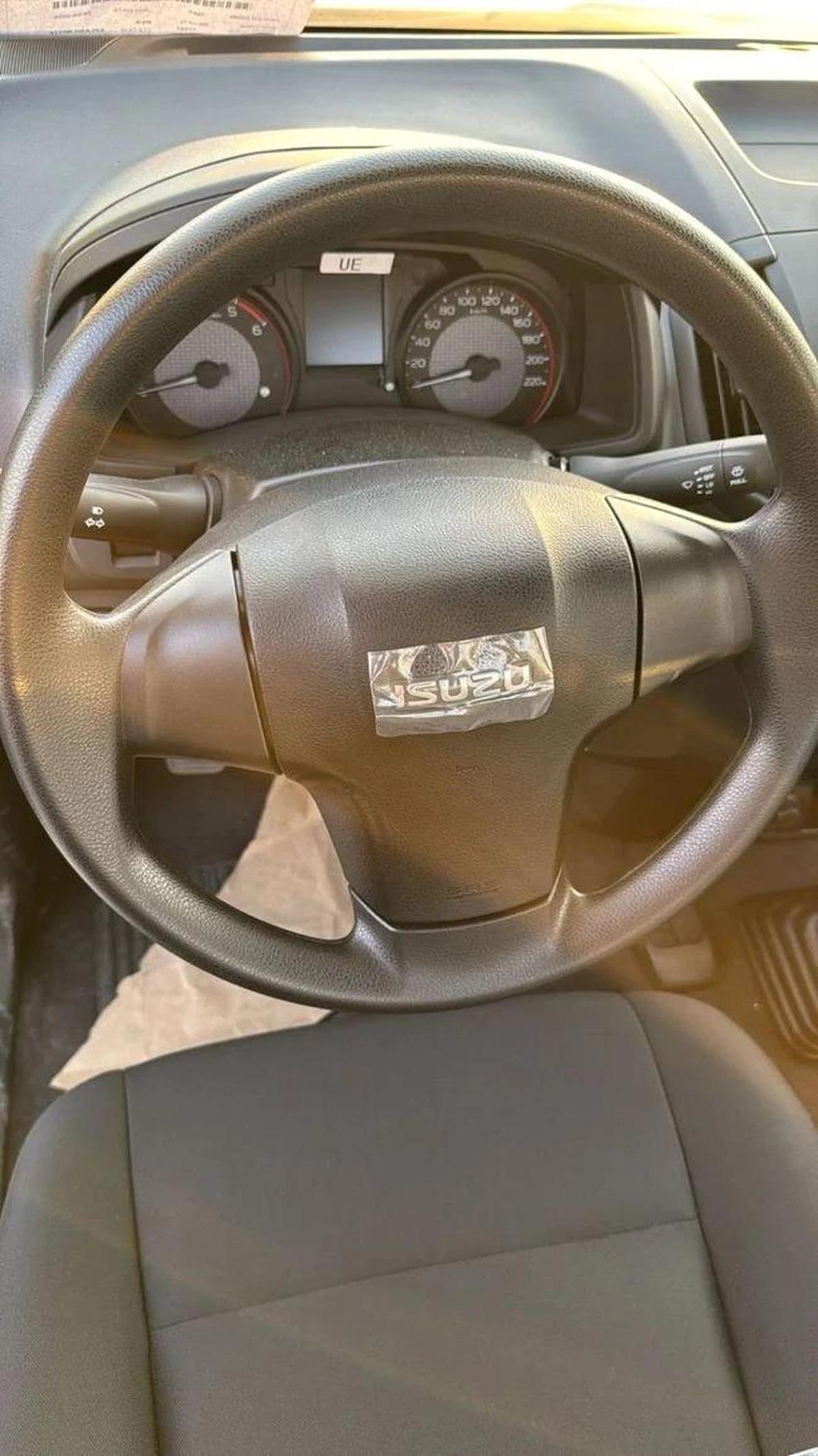 Isuzu D-MAX 2.5L-4-4