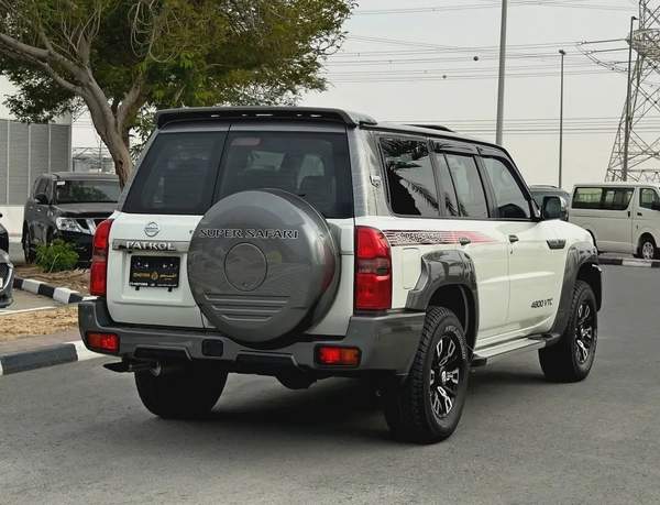 2024 Nissan Patrol Super Safari Al Ostoura, GCC Specifications