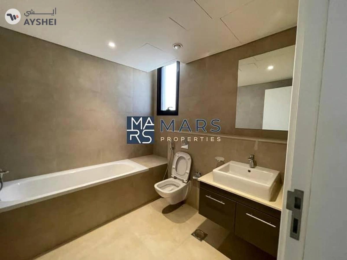 ๐ Luxurious 5-Bedroom Signature Villa for Sale in Nasma Residence-12-12