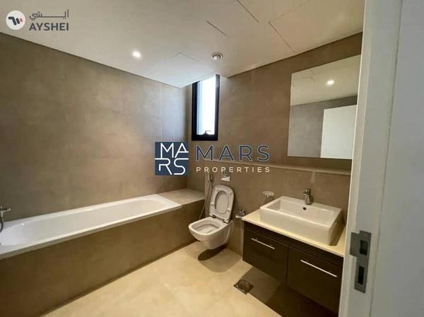 🌟 Luxurious 5-Bedroom Signature Villa for Sale in Nasma Residence