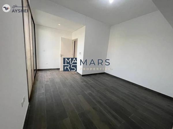 🌟 Luxurious 5-Bedroom Signature Villa for Sale in Nasma Residence