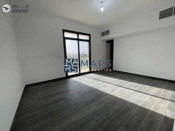 🌟 Luxurious 5-Bedroom Signature Villa for Sale in Nasma Residence