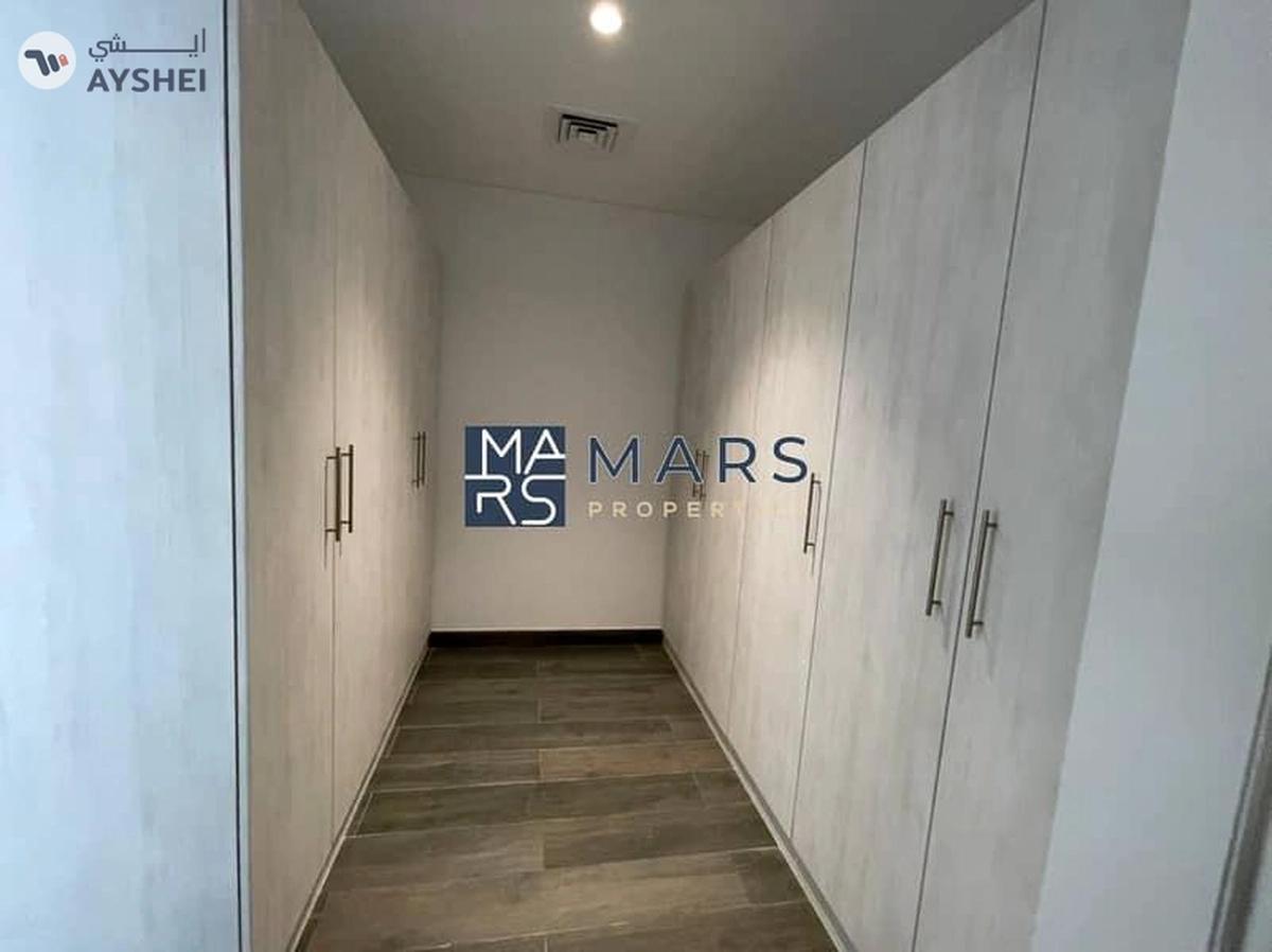 ๐ Luxurious 5-Bedroom Signature Villa for Sale in Nasma Residence-20-20