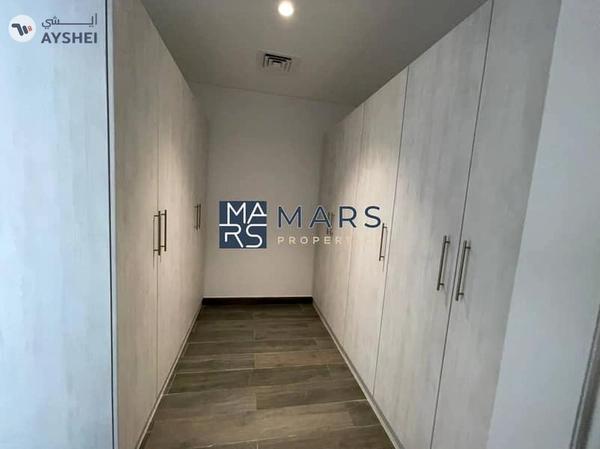 🌟 Luxurious 5-Bedroom Signature Villa for Sale in Nasma Residence