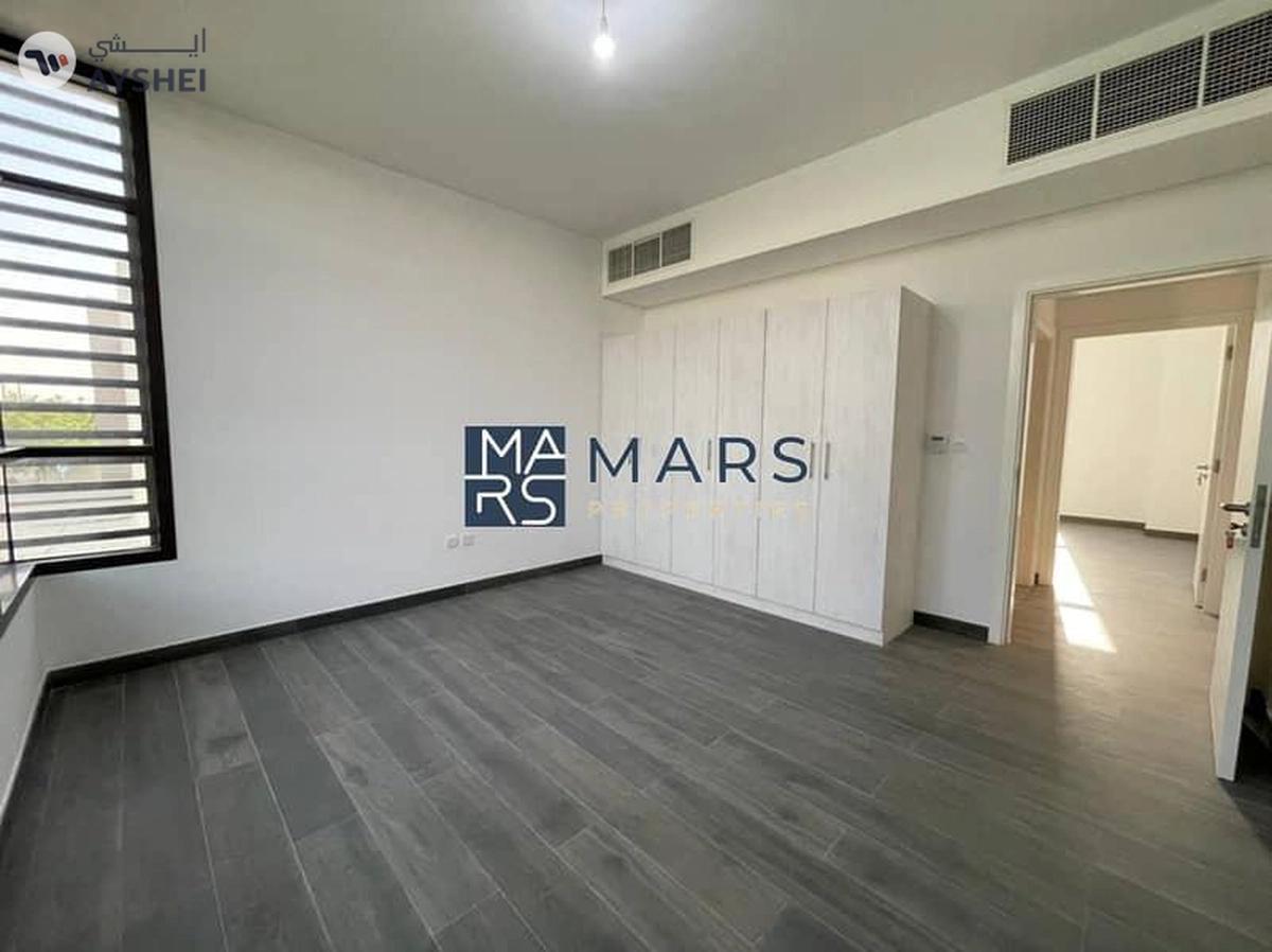 ๐ Luxurious 5-Bedroom Signature Villa for Sale in Nasma Residence-25-25