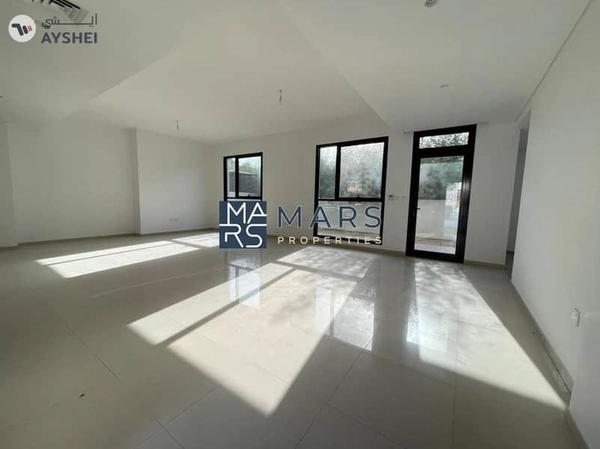 🌟 Luxurious 5-Bedroom Signature Villa for Sale in Nasma Residence