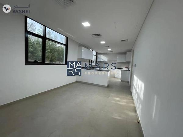 🌟 Luxurious 5-Bedroom Signature Villa for Sale in Nasma Residence