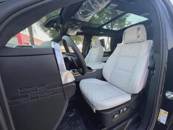 !! 2025 !! CADILLAC | ESCALADE | SPORT PLATINUM | GCC | UNDER WARRANTY AND SERVICE CONTRACT