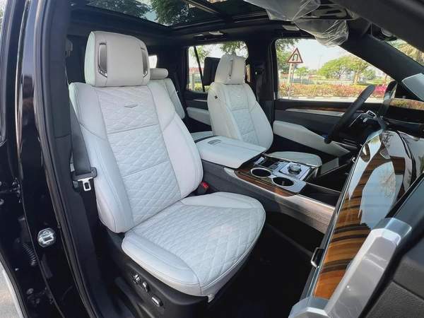 !! 2025 !! CADILLAC | ESCALADE | SPORT PLATINUM | GCC | UNDER WARRANTY AND SERVICE CONTRACT