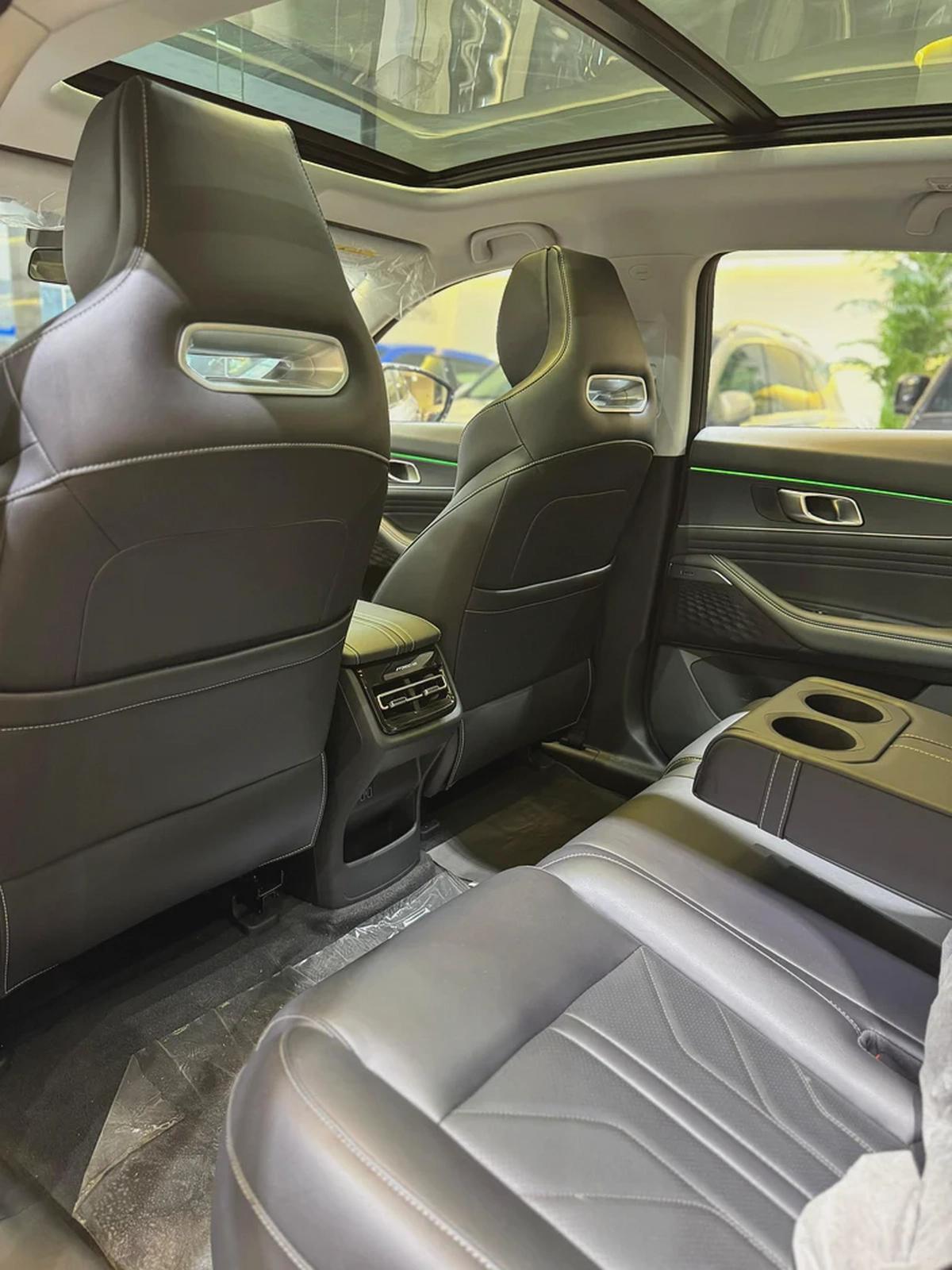 2023 CHANGAN UNI K PLATINUM WITH 360 DEGREE CAMERA/FULLY LOADED BRAND NEW ZERO KM-16-16