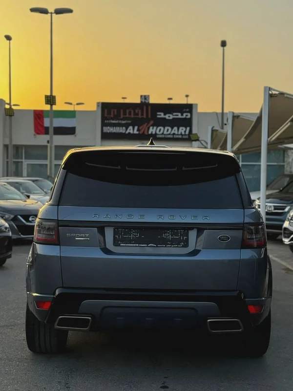 RANGE ROVER (2018) //SPORT//HSE//6 CYLINDER GCC// ORIGINAL PAINT //