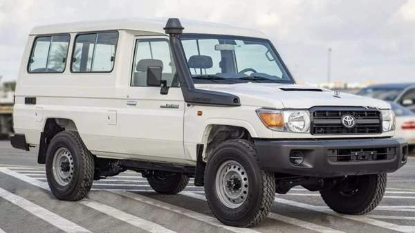 Toyota Land Cruiser LAND CRUISER HARDTOP 3DOOR 4.5L V8
